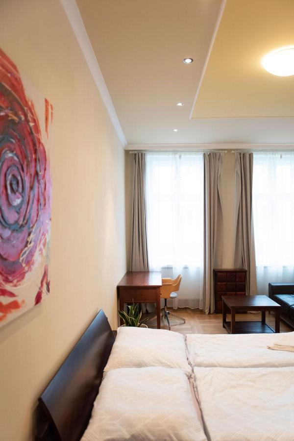 Velky Apartman Bratislava Exterior foto