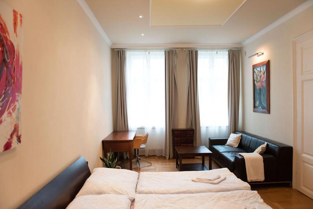 Velky Apartman Bratislava Exterior foto