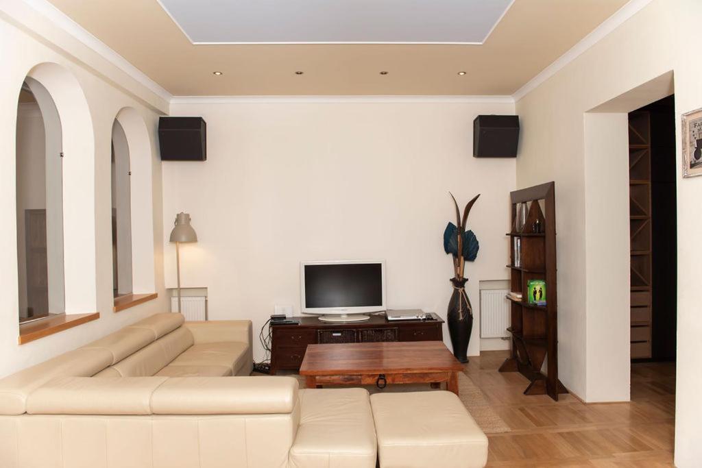 Velky Apartman Bratislava Exterior foto