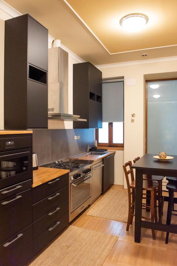 Velky Apartman Bratislava Exterior foto