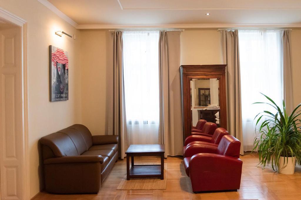 Velky Apartman Bratislava Exterior foto
