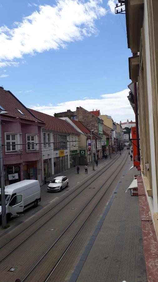 Velky Apartman Bratislava Exterior foto